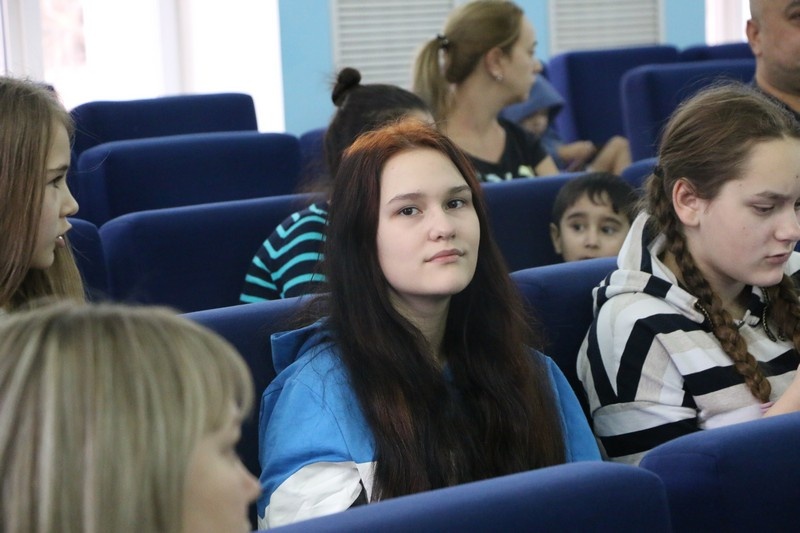 «Единая Россия» подарила новогоднюю сказку юным пациентам саратовской больницы