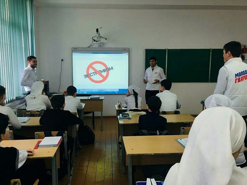 Беседа по духовно-нравственному воспитанию подрастающего поколения с учащимися СОШ №3 Наурского района