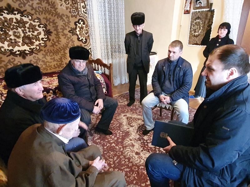 Партийцы поздравили с Днем рождения одного из старейших членов Партии 