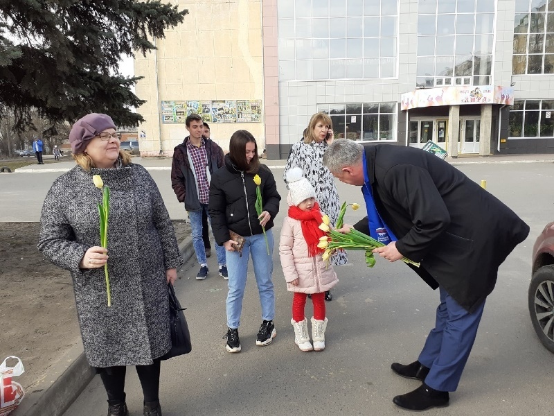 Поздравление с 8 марта в Сеймском округе города Курска