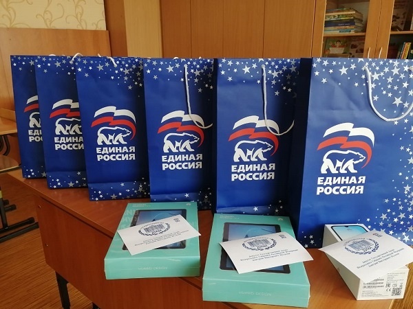 В Кузбассе открылся волонтерский центр «Единой России» и ОНФ по оказанию помощи гражданам