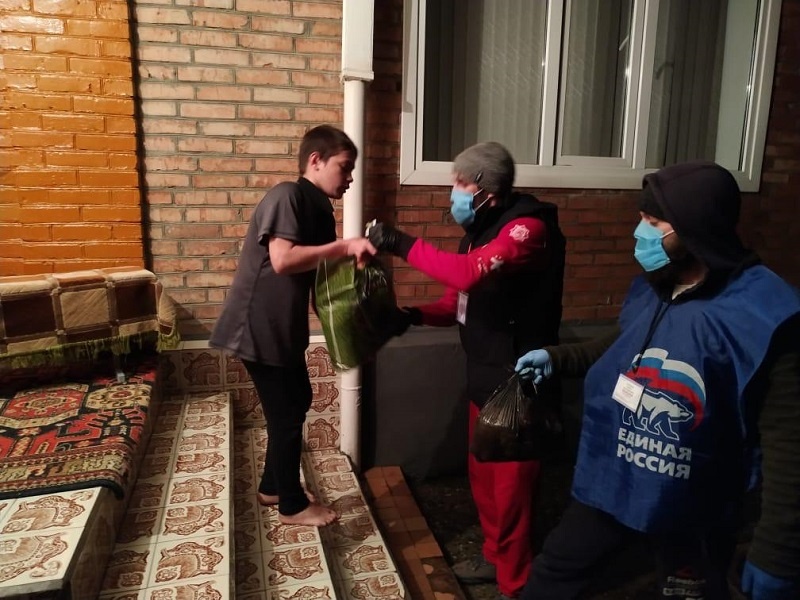 Волонтерский центр Чеченской Республики: доставка продуктовой помощи производится ежедневно