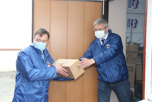 Передача продуктовых наборов в больницу скорой медицинской помощи г.Чебоксары для медиков, борющихся с коронавирусом