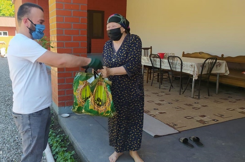 Работа волонтерского центра при региональной общественной приемной Председателя партии "Единая Россия" Д.А. Медведева