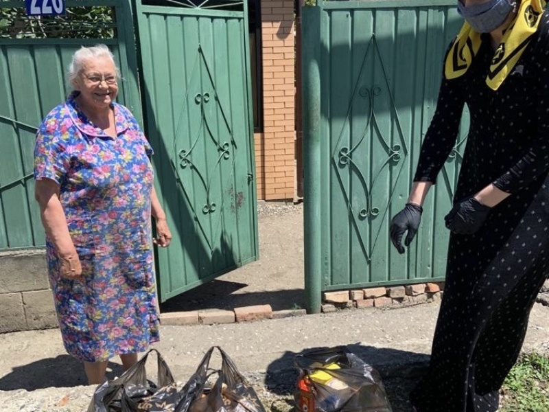 Работа волонтерского центра при региональной общественной приемной Председателя партии "Единая Россия" Д.А. Медведева