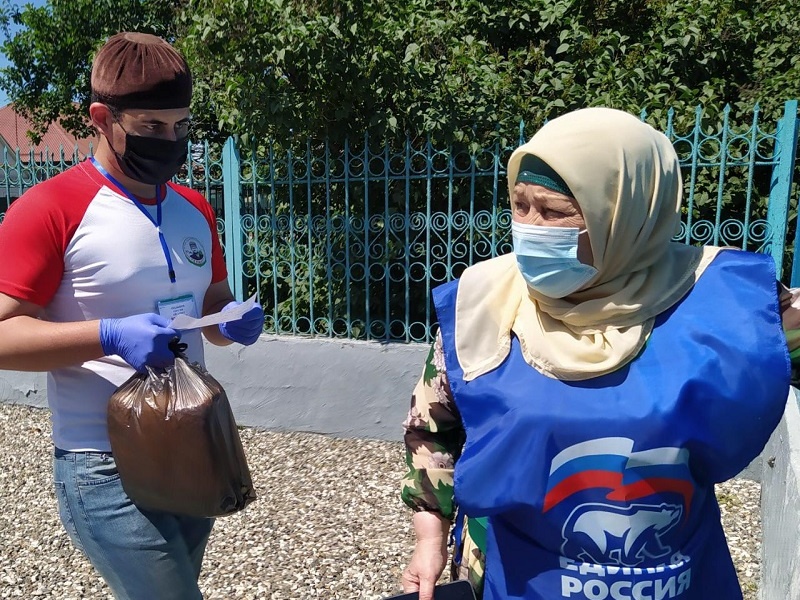 Работа волонтерского центра при региональной общественной приемной Председателя партии "Единая Россия" Д.А. Медведева
