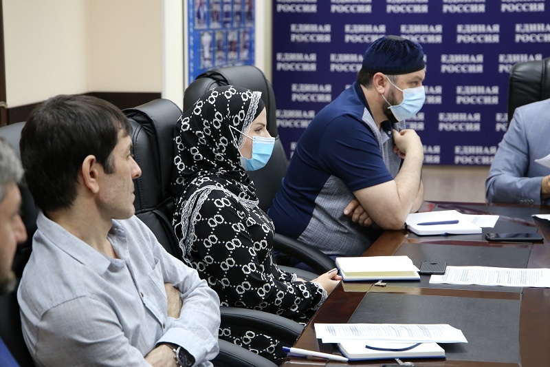 Совещание в Региональном исполкоме Партии по подготовке наблюдателей на всеобщее голосование по поправкам в Конституцию РФ